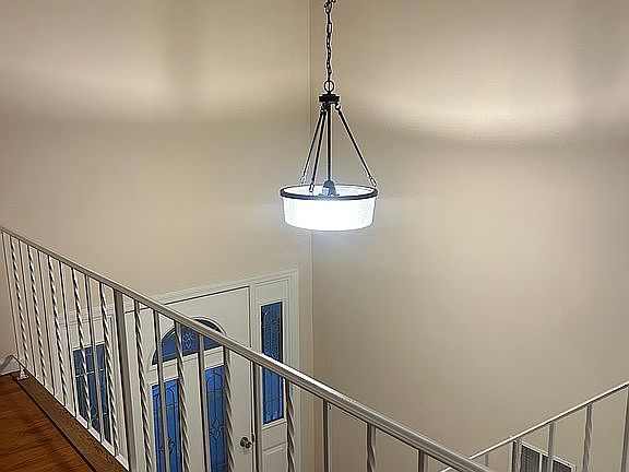 4th image of 216 Hamilton Dr