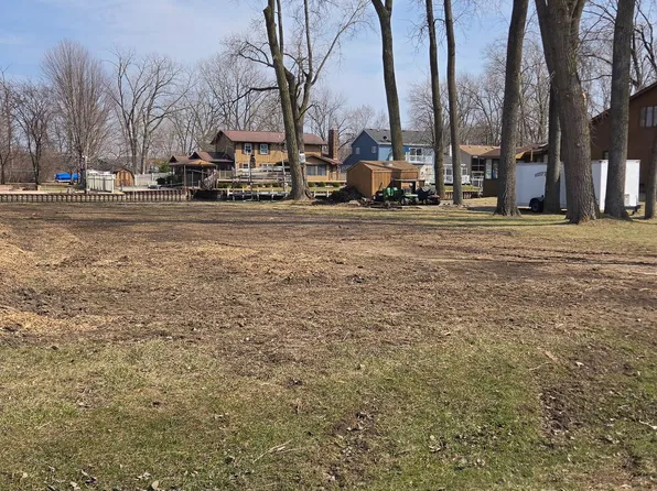 609 Monterrey Ter #32, McHenry, IL 60050