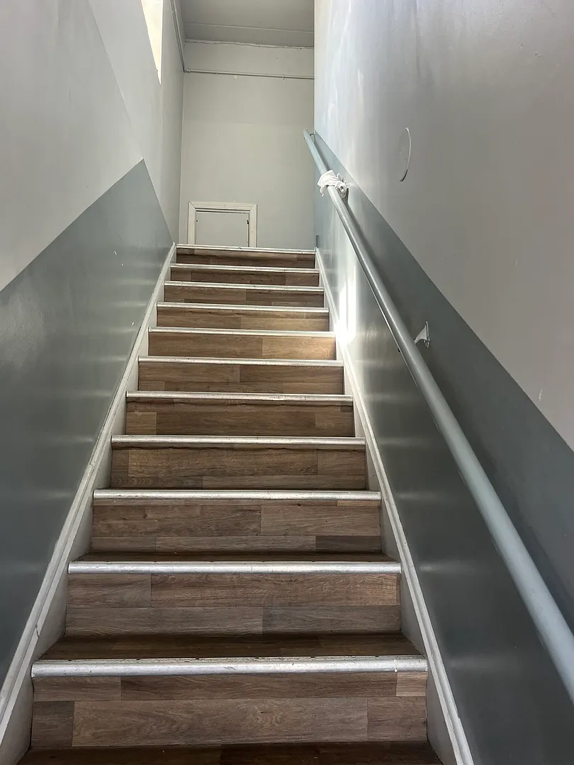 3 bed, $1,600 — Photo 2