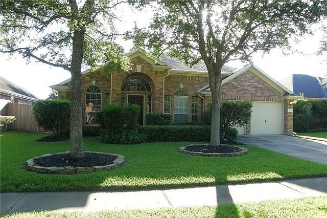 1st image of 305 Bay Spring Dr