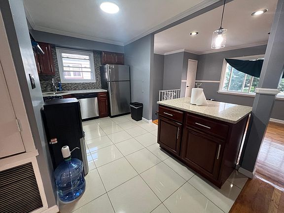 5th image of 11557 157th St Floor 2
