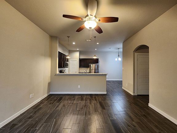 2nd image of 506 Creekside Frst