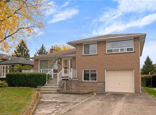 1394 Strathy Ave, Mississauga, ON L5E2L2