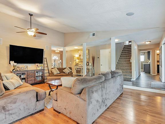 5th image of 1720 McClellan Way