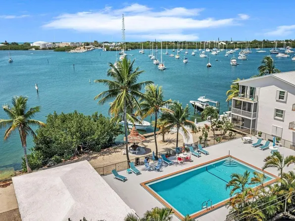 1217 Sombrero Blvd APT 13, Marathon, FL 33050