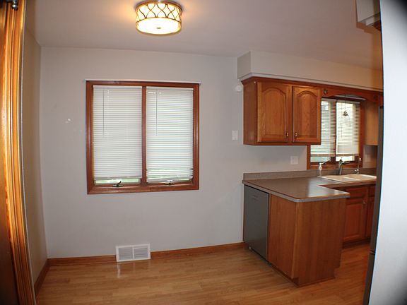 Kitchen eat in nook