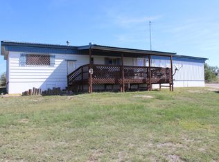121 W Mesquite Dr, Silverton, TX 79257