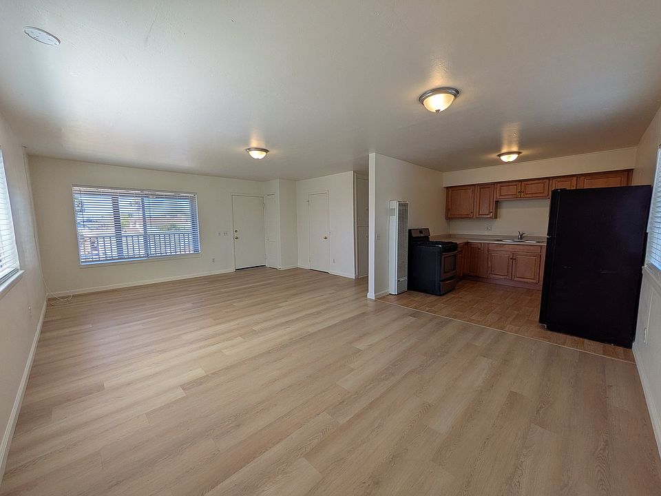 1st image of 262 N 11th St #B