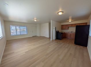 262 N 11th St #B, Grover Beach, CA 93433