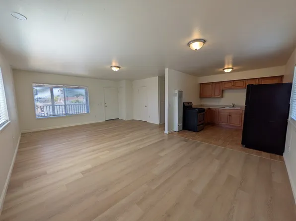 262 N 11th St #B, Grover Beach, CA 93433