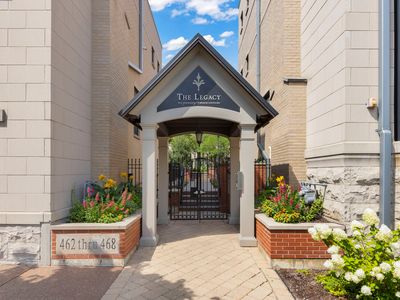 462 Pennsylvania Ave APT 4S, Glen Ellyn, IL, 60137