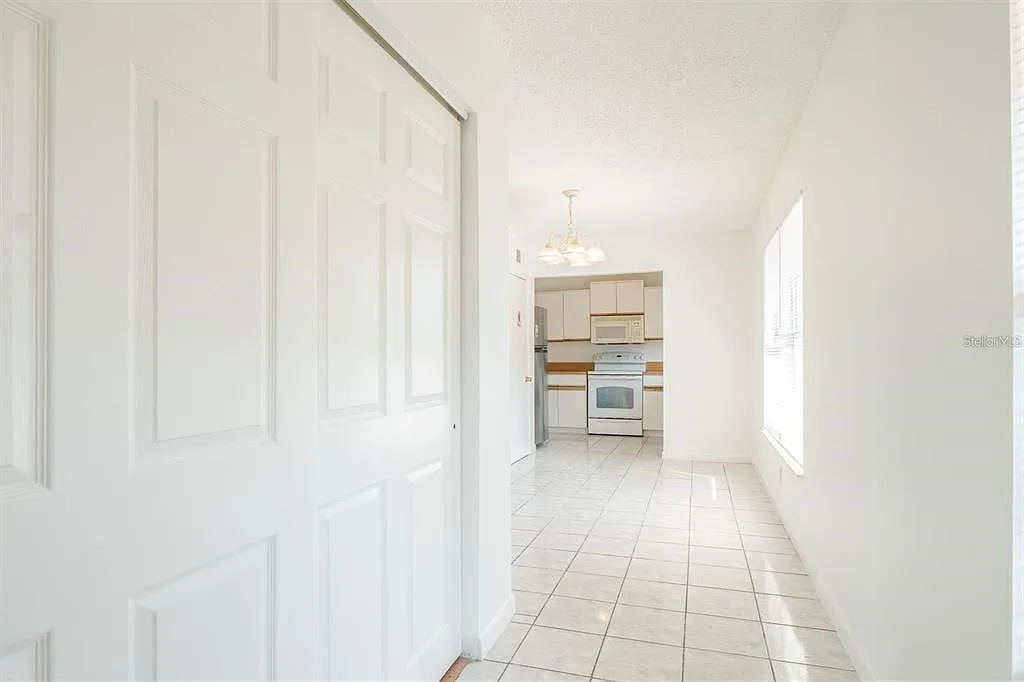2 bed, 2.0 bath, 1118 sqft, $1,450 — Photo 3
