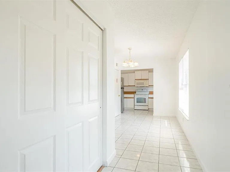 1815 Michigan Ave #C — Photo 3