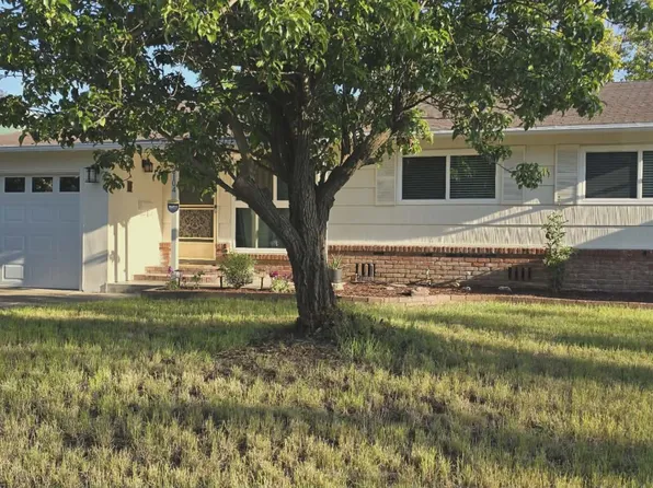 2104 Bowling Green Dr, Sacramento, CA 95825