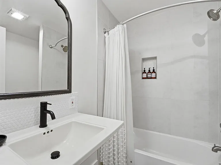 10200 Grandview Rd — Photo 31