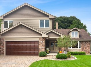 924 S Parkplace Dr, Palatine, IL 60067