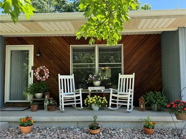 107 Ash St, Cameron, MO 64465
