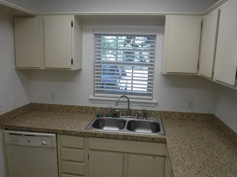 1625 Centerville Rd #2 — Photo 3