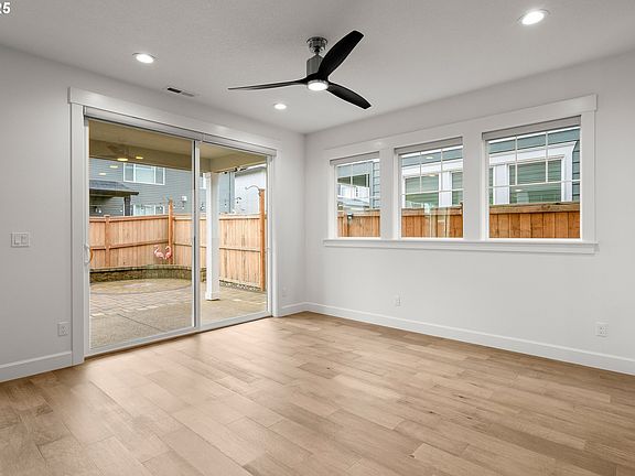 5th image of 3924 SE 74th Ave