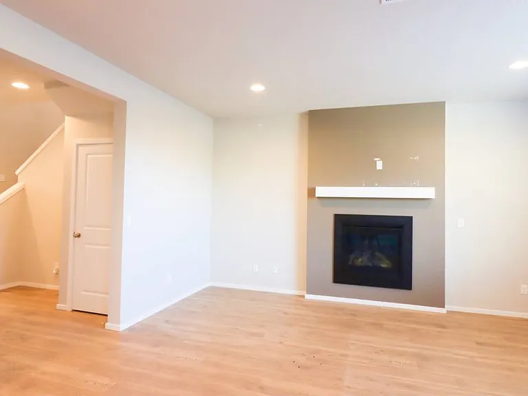 61581 SE Lorenzo Dr — Photo 2