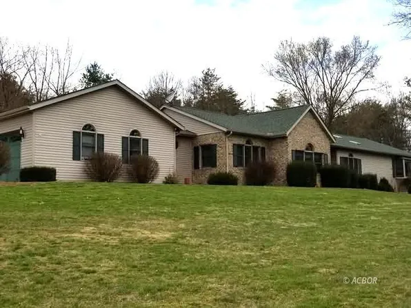 31610 Mays Rd, Logan, OH 43138