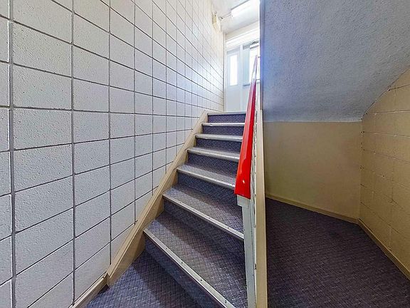 5th image of 3821 50th St #101-304