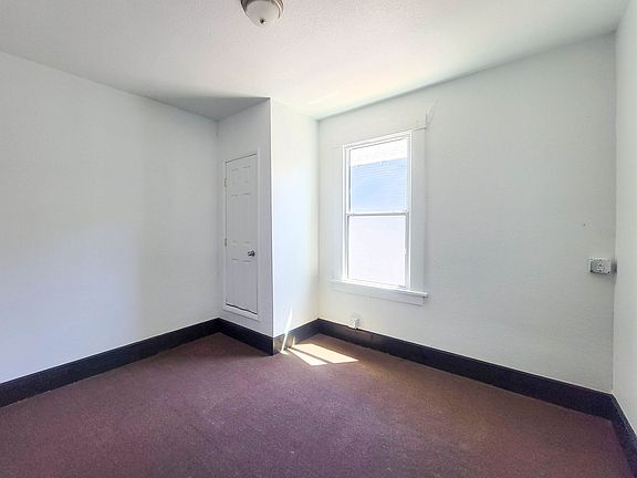 5th image of 3411 Montana Ave