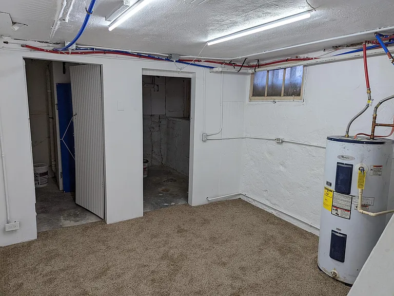 1207 Court St — Photo 18