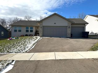 3201 Emerald Dr, Janesville, WI 53546