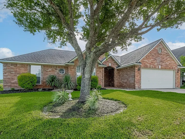 9631 Highland Pointe Dr — Photo 3