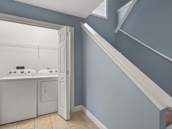 4th image of 1136 Arlynn Ln