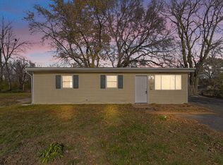 305 E 5th St, Cahokia, IL 62206
