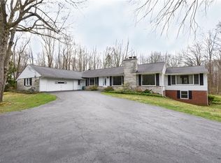 8371 Ridgewood Ln, Novelty, OH 44072