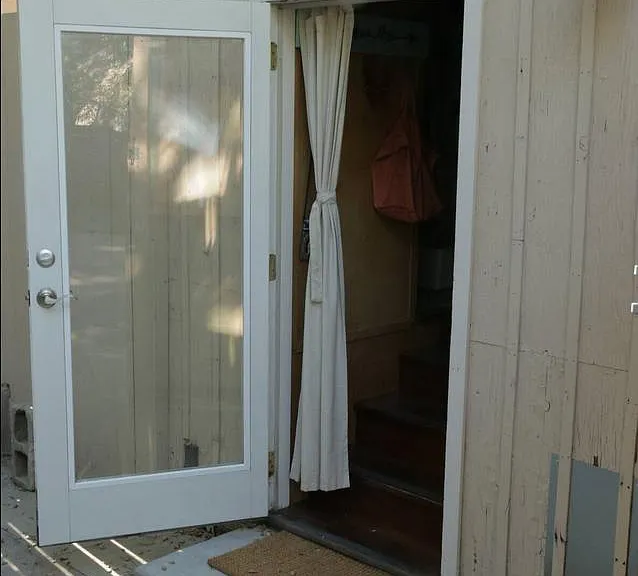 21055 Winfield Rd #GATE HOUSE — Photo 9