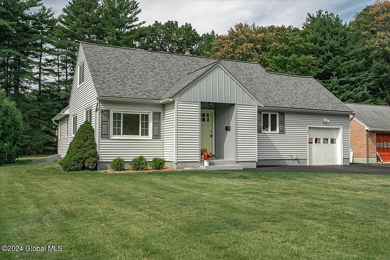 2nd image of 20 Slater Drive