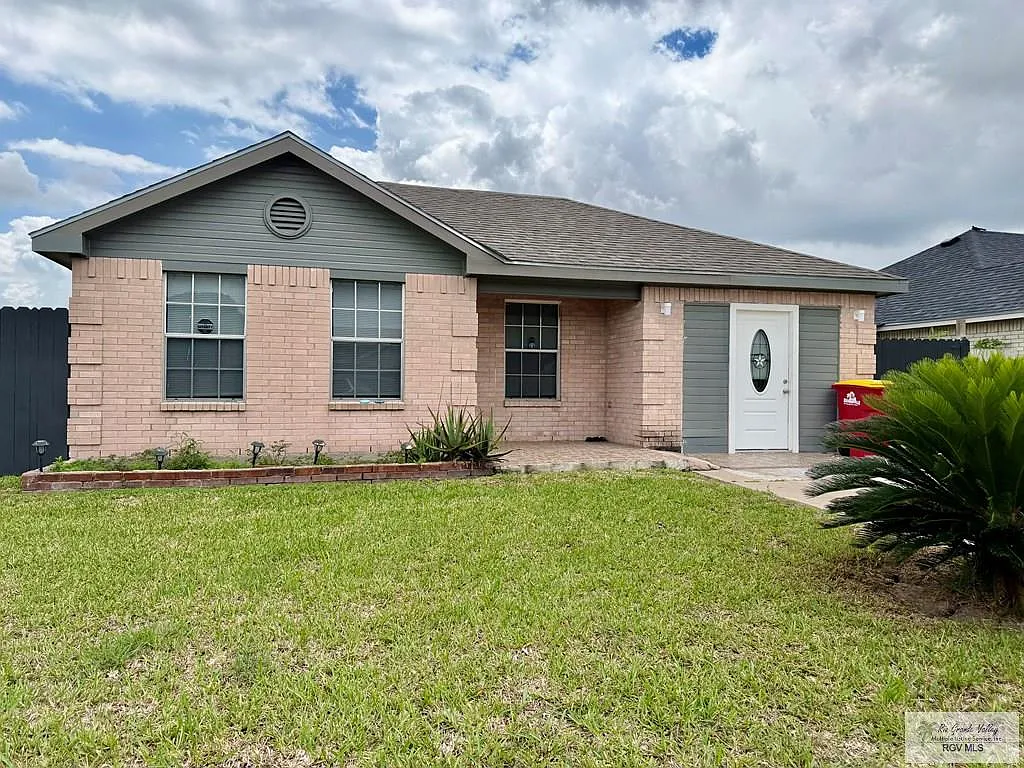 Building Photo - 1462 Julissa Dr