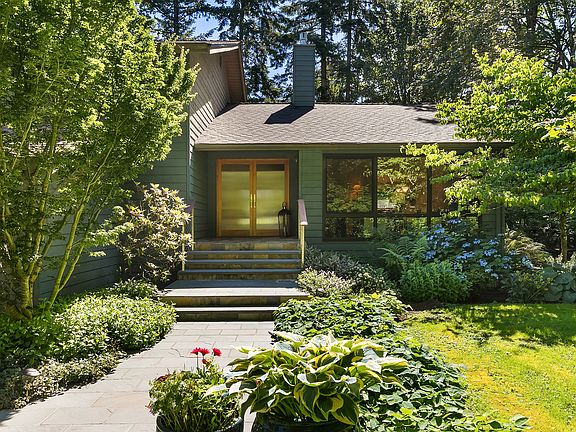 5th image of 16404 164th Ave NE