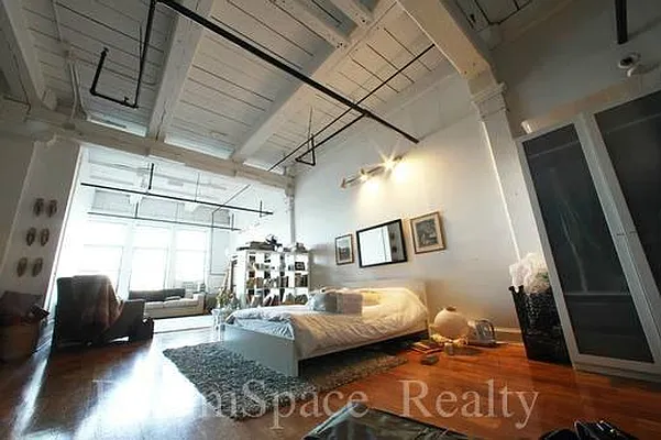 Rented by Dream Space Realty | media 15