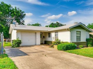 4925 Nadine Dr, Haltom City, TX 76117