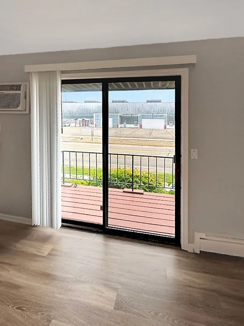 1720 Porter St SW — Photo 4