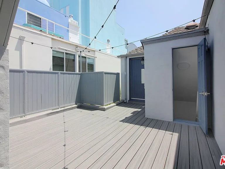 442 S Roxbury Dr #A — Photo 28