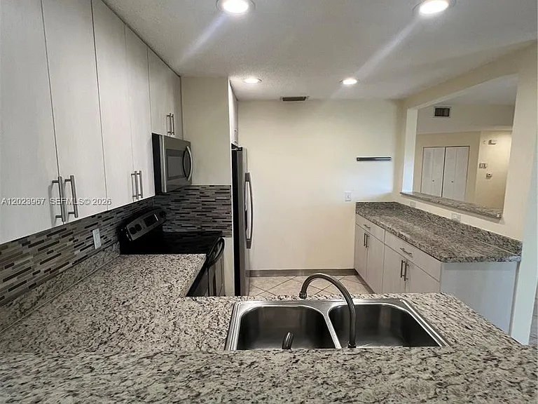 16373 Malibu Dr #51 — Photo 10