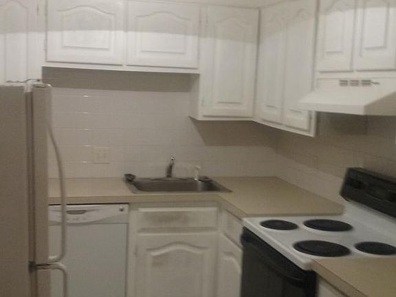 3rd image of 217 Rock St APT H3