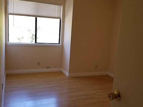 5th image of 2025 W Avenue 136th #136