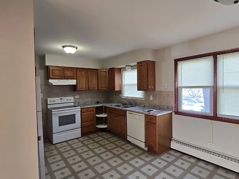 145 E Palatine Rd #B1 — Photo 9