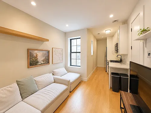871 Hart St #2L Photo 1