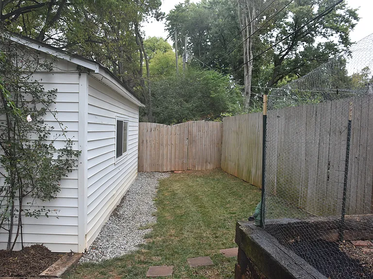 1919 Vanderbilt Cir SW — Photo 37
