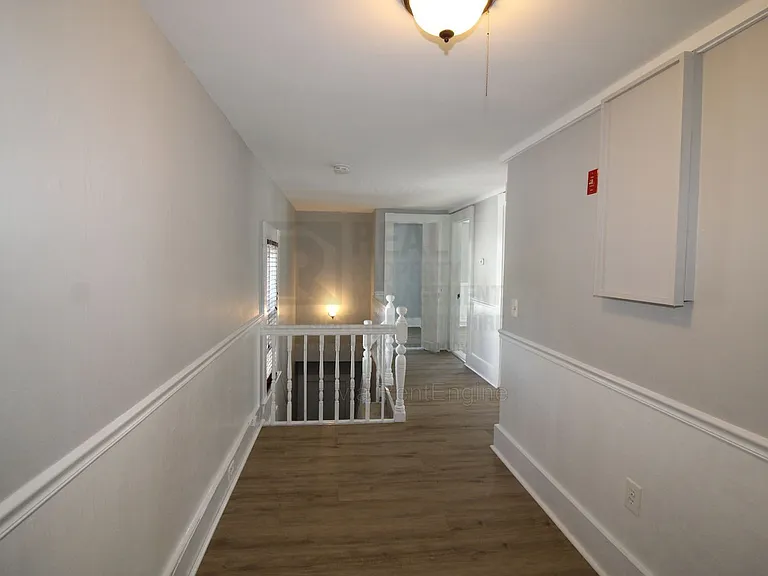 4 6th St #2 — Photo 7
