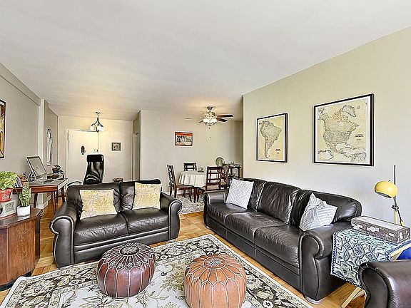 3rd image of 3850 Hudson Manor Ter #4
