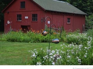 925 Little Meadow Rd, Guilford, CT 06437